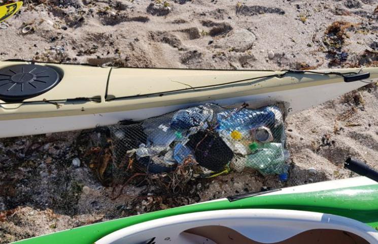 Limpieza de basuras marinas en Sálvora
