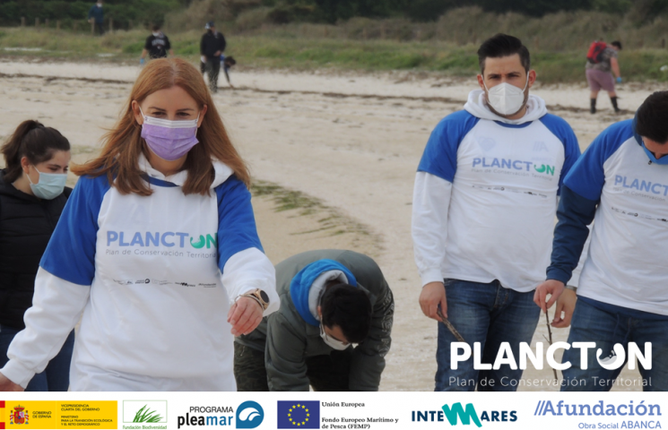 Limpieza de playas en A Illa de Arousa